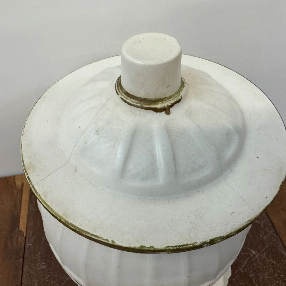 Vintage‎ Ceramic Wood Stove Cookie Jar White Gold Detail Cottagecore